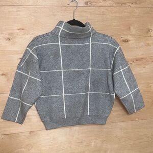 Women's Gray Checkered Sweatshirt